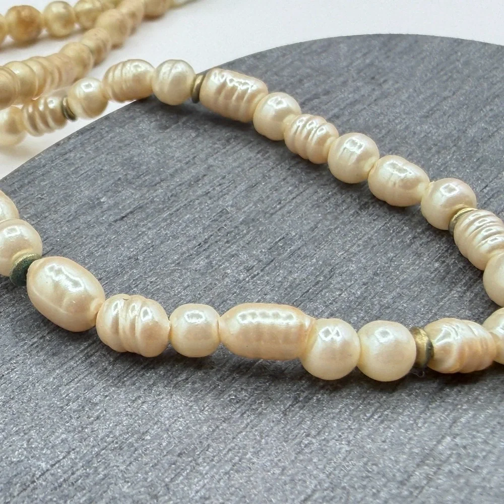 Baroque Style Pearl Necklace Cream Teardrop Pendant Gold Tone Clasp Jewelry